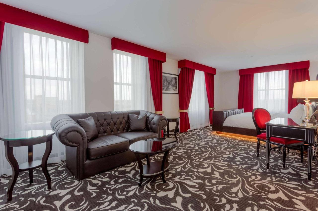Hotel Retlaw, Trademark Collection By Wyndham Фон-дю-Лак Екстер'єр фото